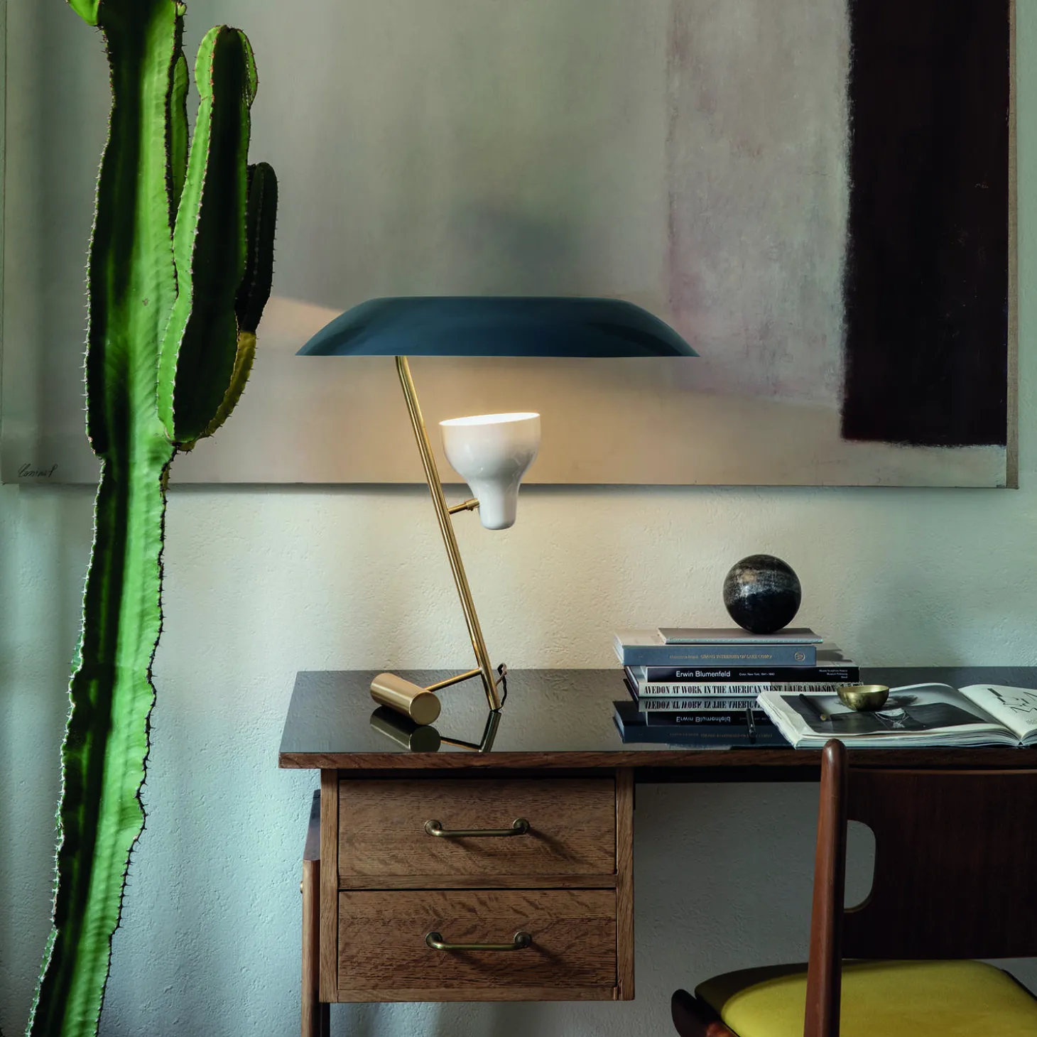 Model 548 Table Lamp, grey/polished brass