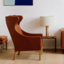 Mogensen 2204 Øreklapstolen, russet brown/lysolieret eg