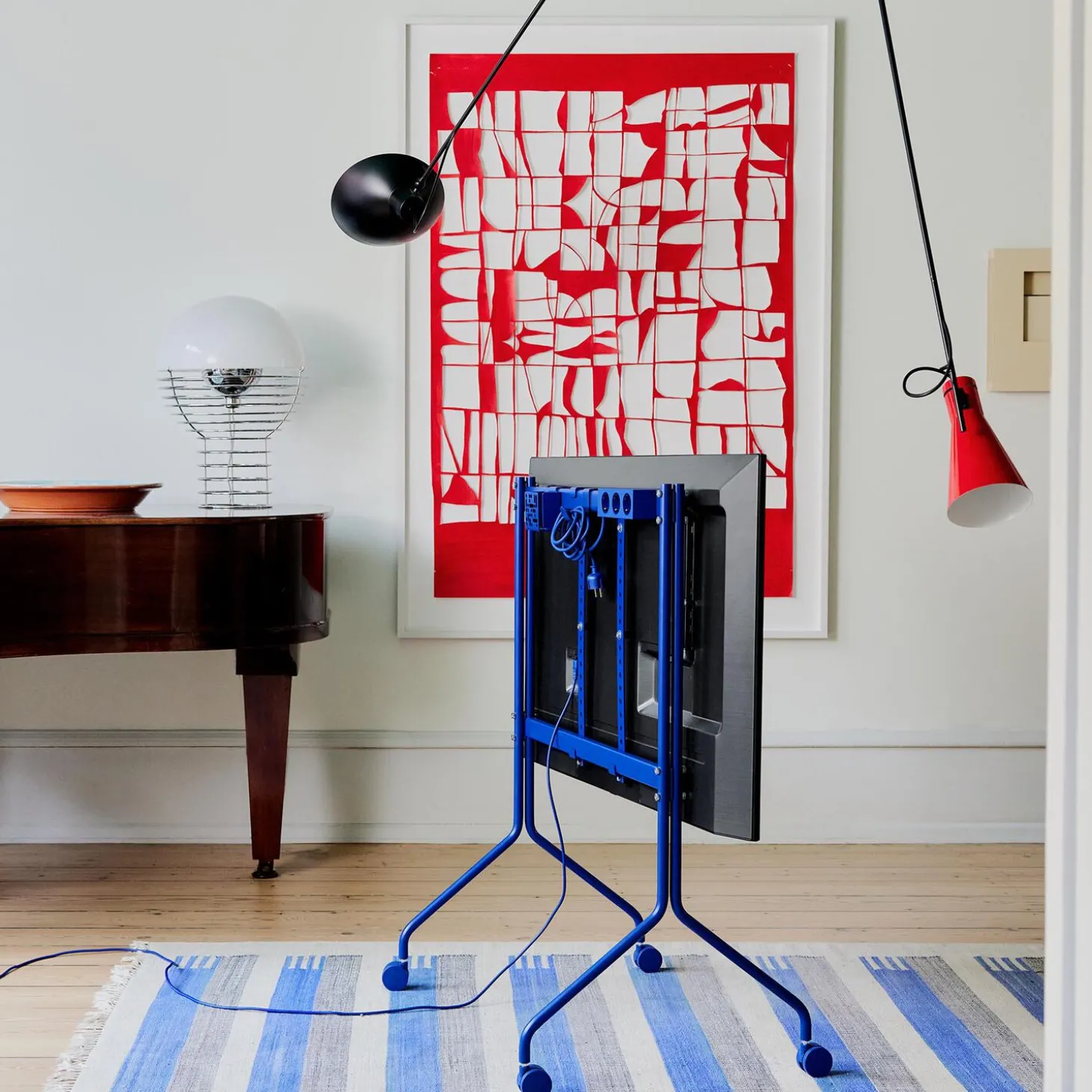 Moon Rollin', ultra marine