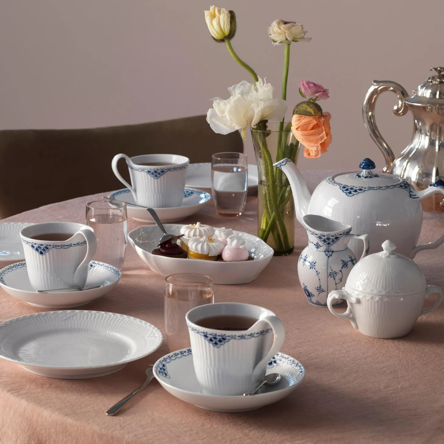 Musselmalet Halvblonde flødekande 17 cl