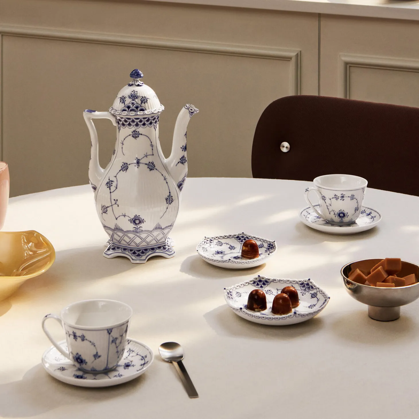 Musselmalet Helblonde skålsæt 2 stk.