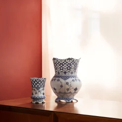 Musselmalet Helblonde vase 11 cm