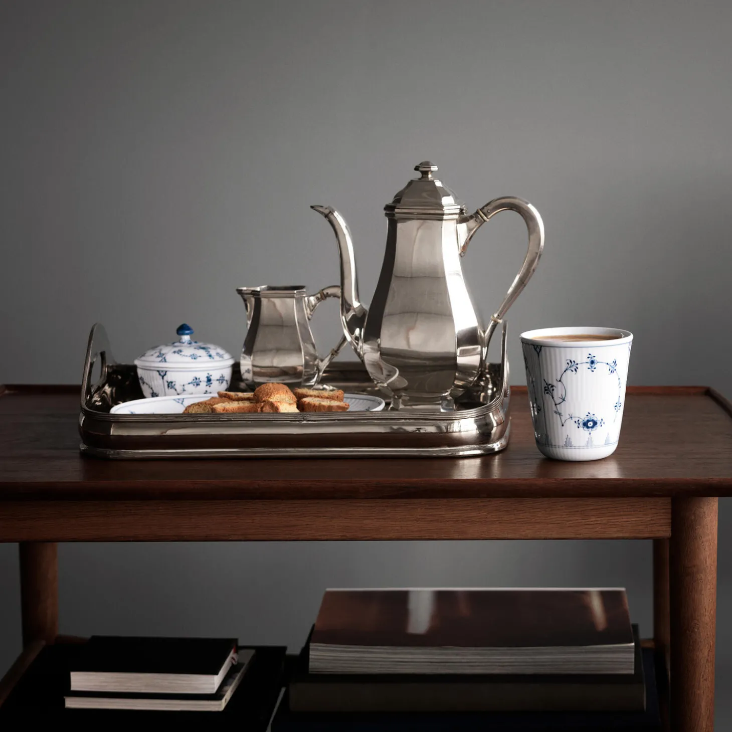 Musselmalet Riflet sukkerskål med låg