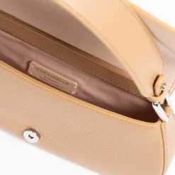 Myrtha Maxi Log Mini Bag, noir