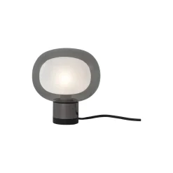 NABILA bordlampe, mat sort/sort krom/røget glas
