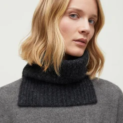 Nellie, pure dark grey