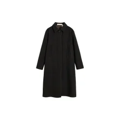 Noah Coat, dark roots