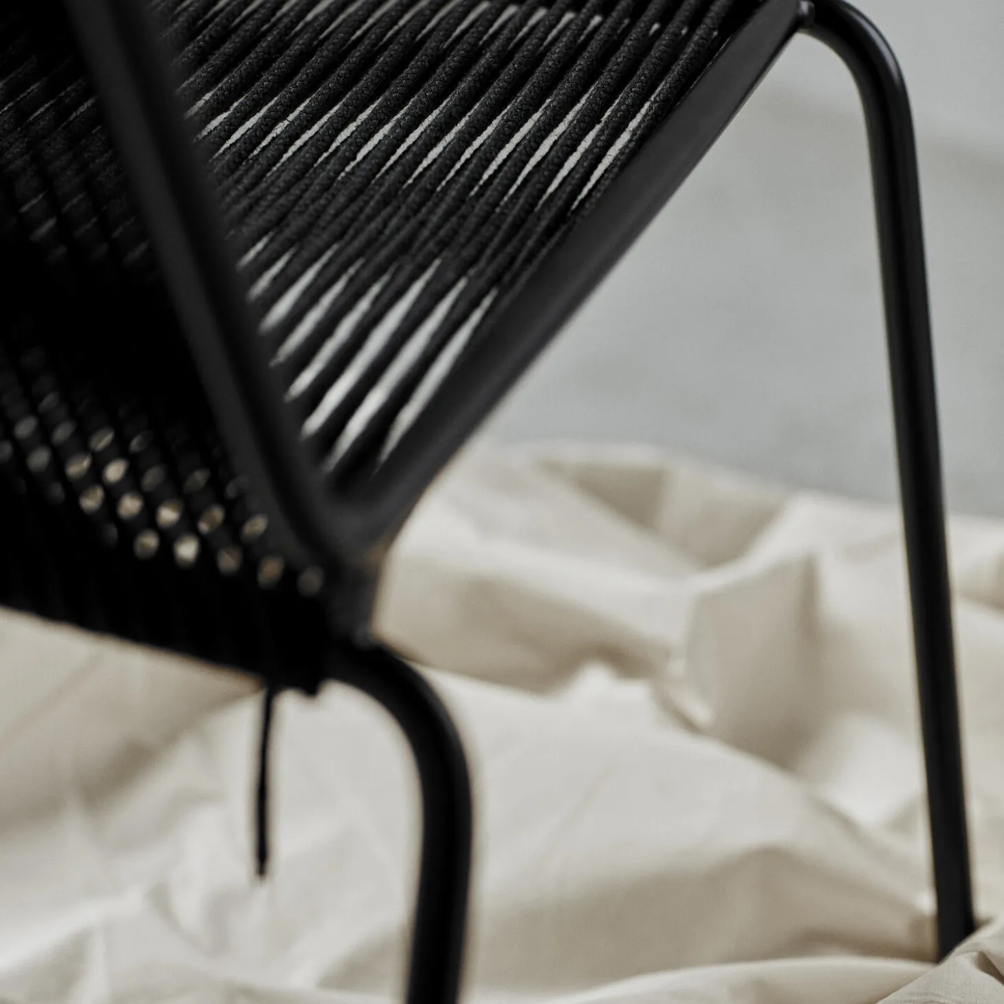 Noel Lounge Chair, black/black linen