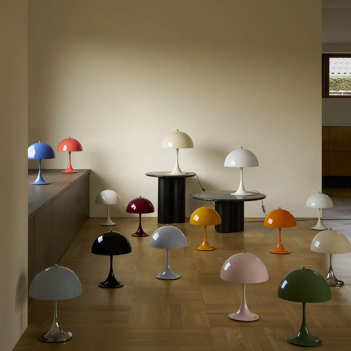 Panthella 250 Portable bordlampe, opaque indigo blue