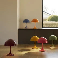 Panthella 250 Portable bordlampe, opaque coral