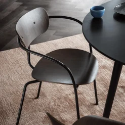 Pavilion AV1 stol, valnød/sort