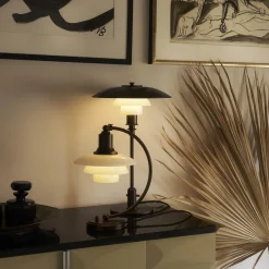 PH 3/2 bordlampe, aged brass/opal glass