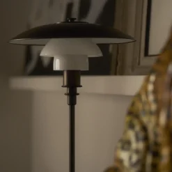 PH 3/2 bordlampe, aged brass/opal glass