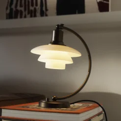 PH 2/2 Luna bordlampe, aged brass/opal glass