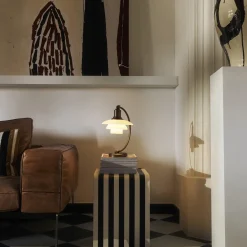 PH 2/2 Luna bordlampe, aged brass/opal glass