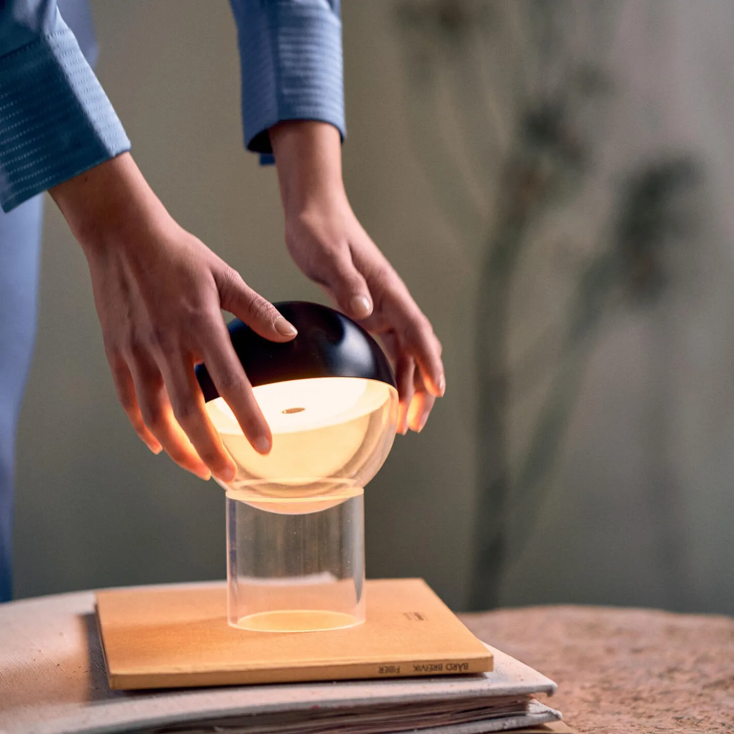 Pila Portable Table Lamp, black