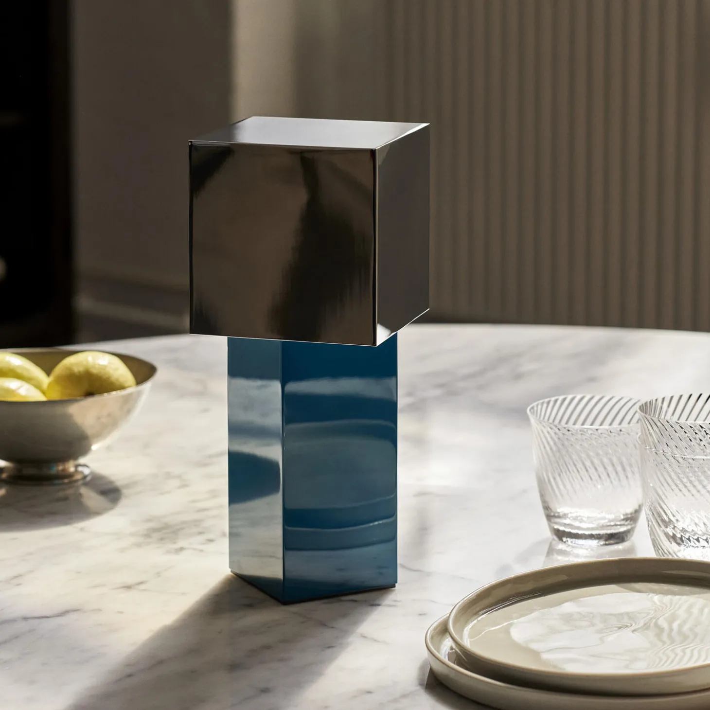 Pivot ATD7 portable bordlampe, blue silver