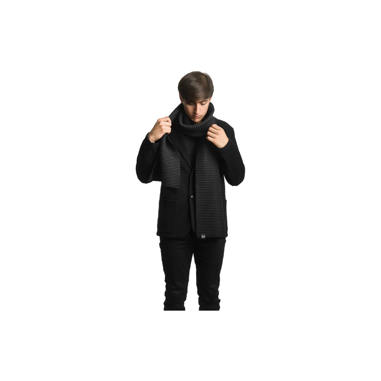 Pleece Long Scarf, black