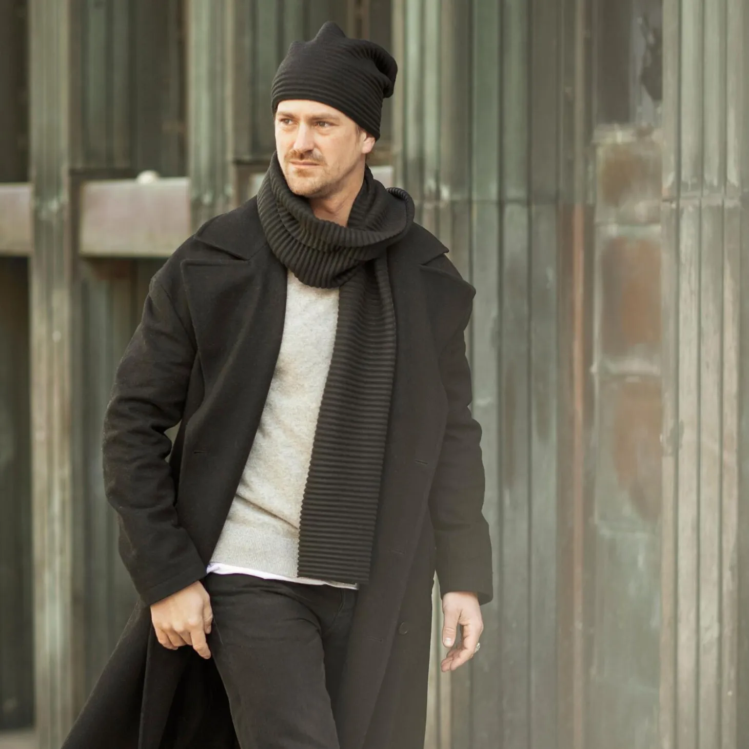 Pleece Long Scarf, black