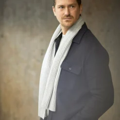 Pleece Short Scarf, light grey