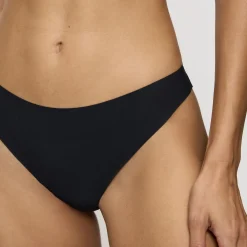 Pretty Micro String, black