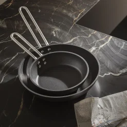 Professional Stegepande keramisk Ø 24 cm