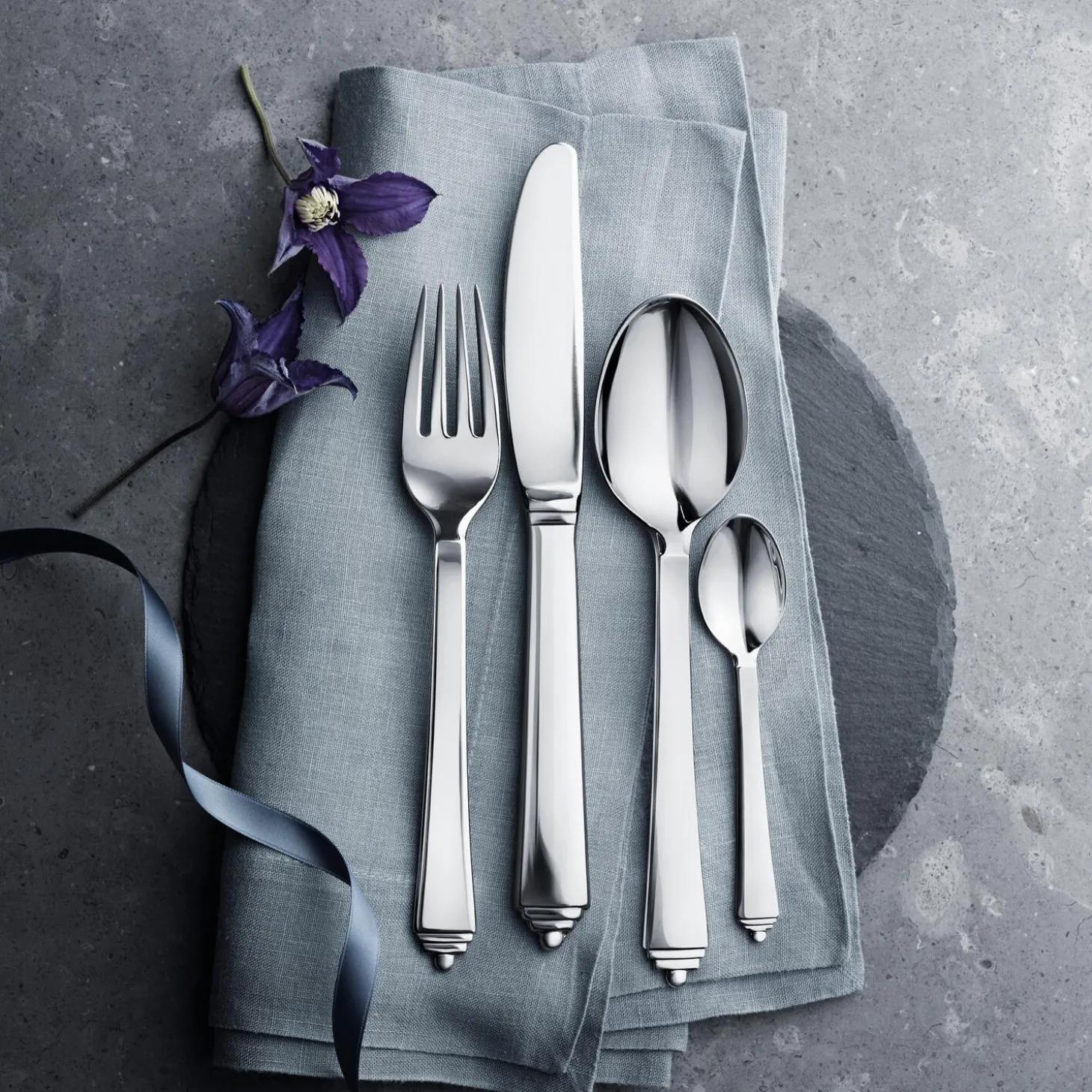 Pyramide bestiksæt 24 dele