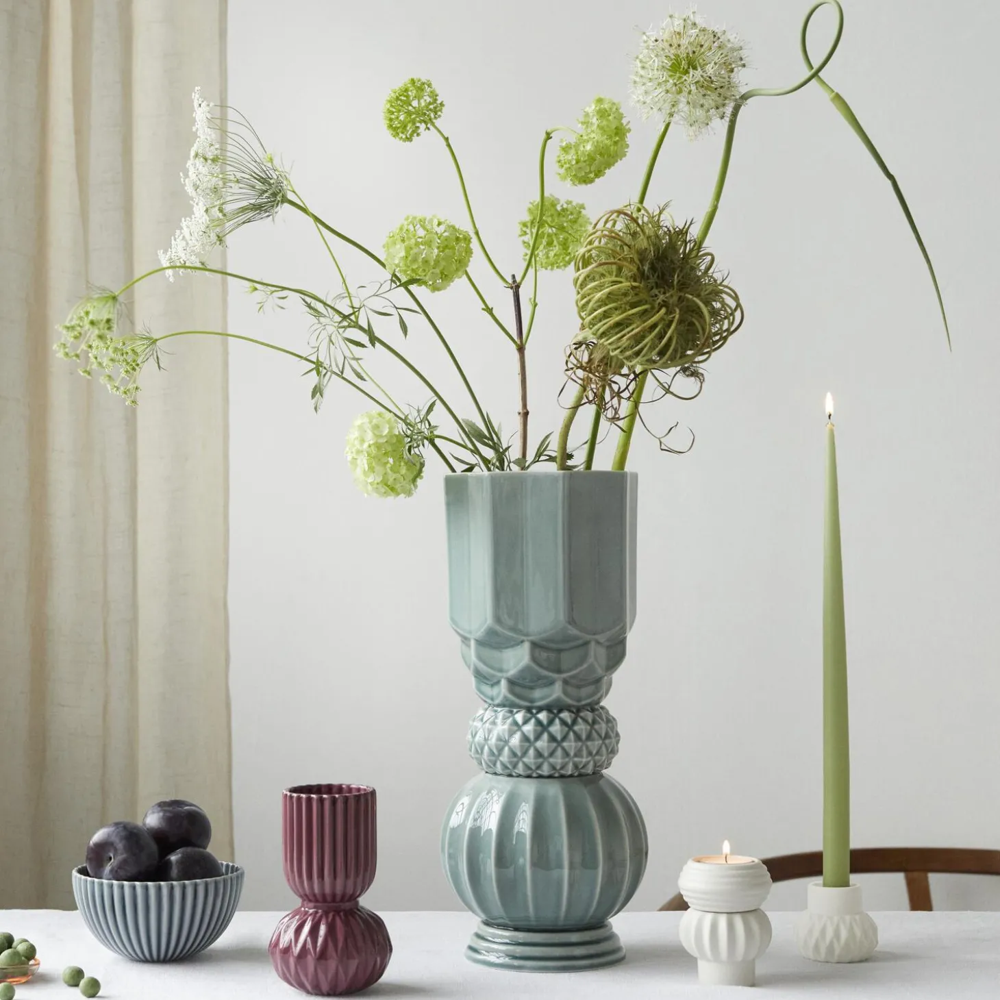 Samsurium Towerbell vase, peacock