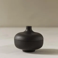 Sand Secrets Medium Bowl, black clay