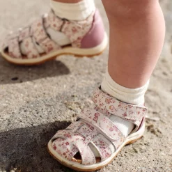 Sandal Frei, 2475 rose flowers