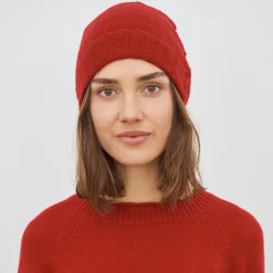 Sara Hat, cherry red