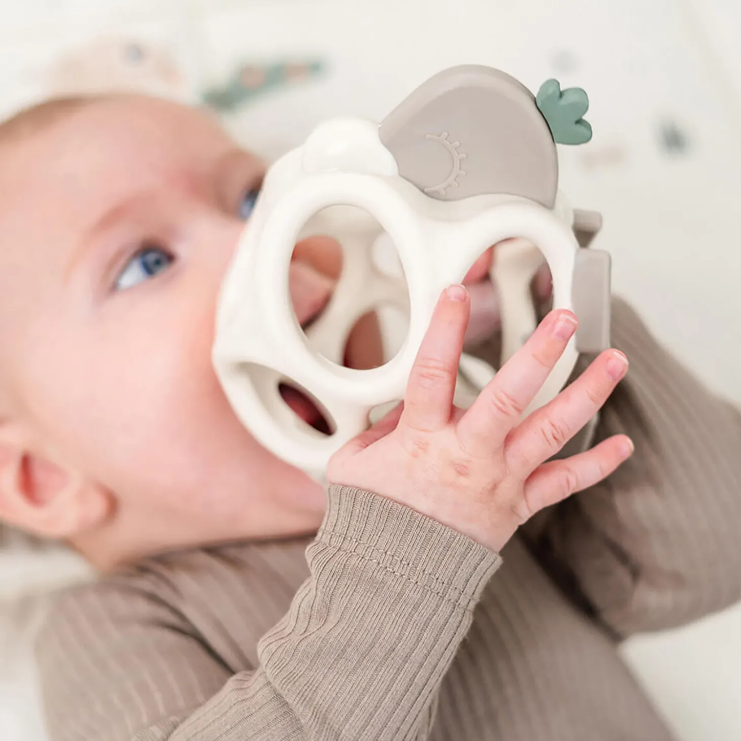 Sheepy gribe- og bidelegetøj, sand