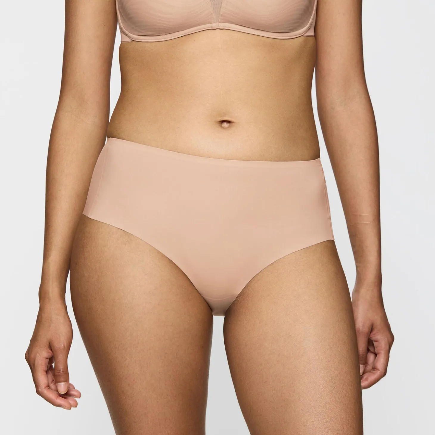 Smart Invisible Maxi, neutral beige