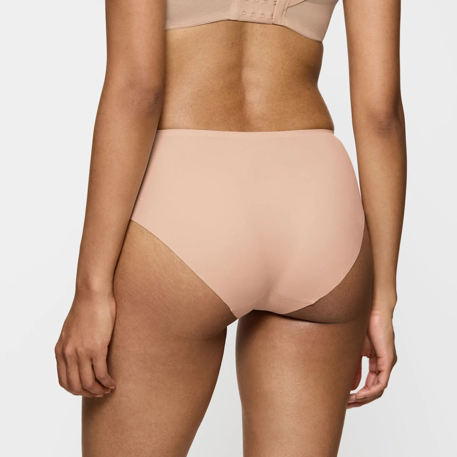 Smart Invisible Maxi, neutral beige