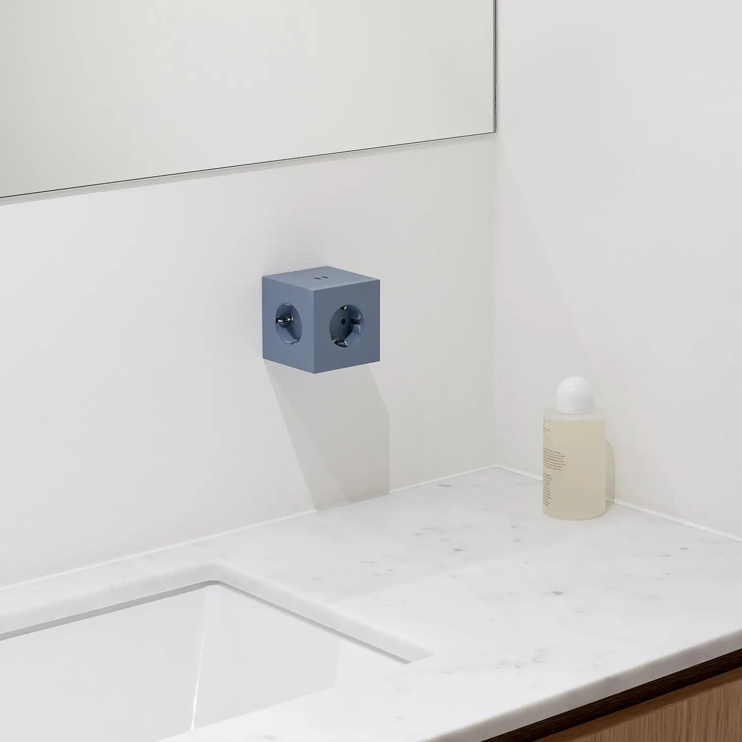 Square 2 USB-C (30W), shark blue