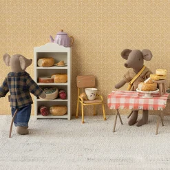 Ternet brun skjorte og bukser til farmus