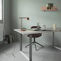 Tip Table Lamp, brown