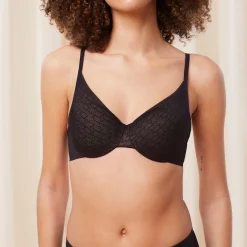 Triumph Signature Sheer WHP EX, black