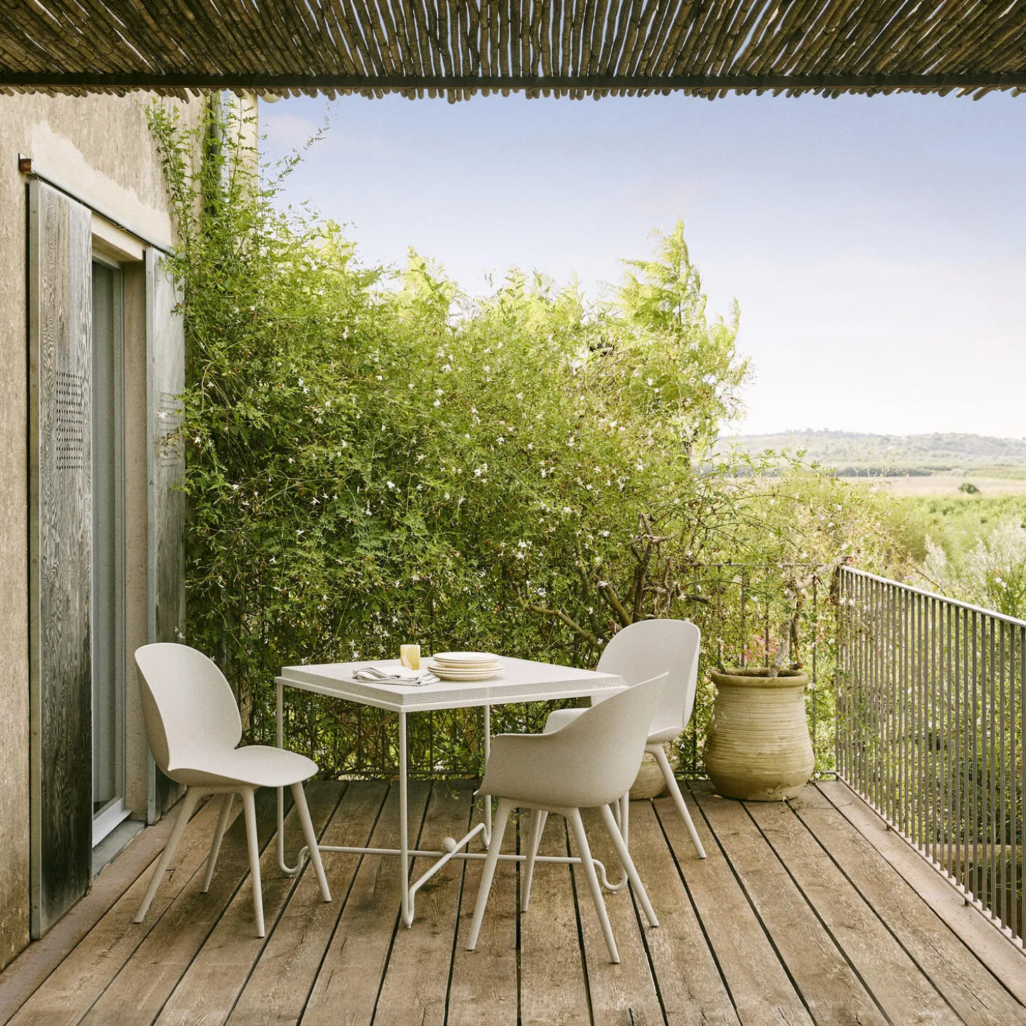 Tropique Dining Table, classic white