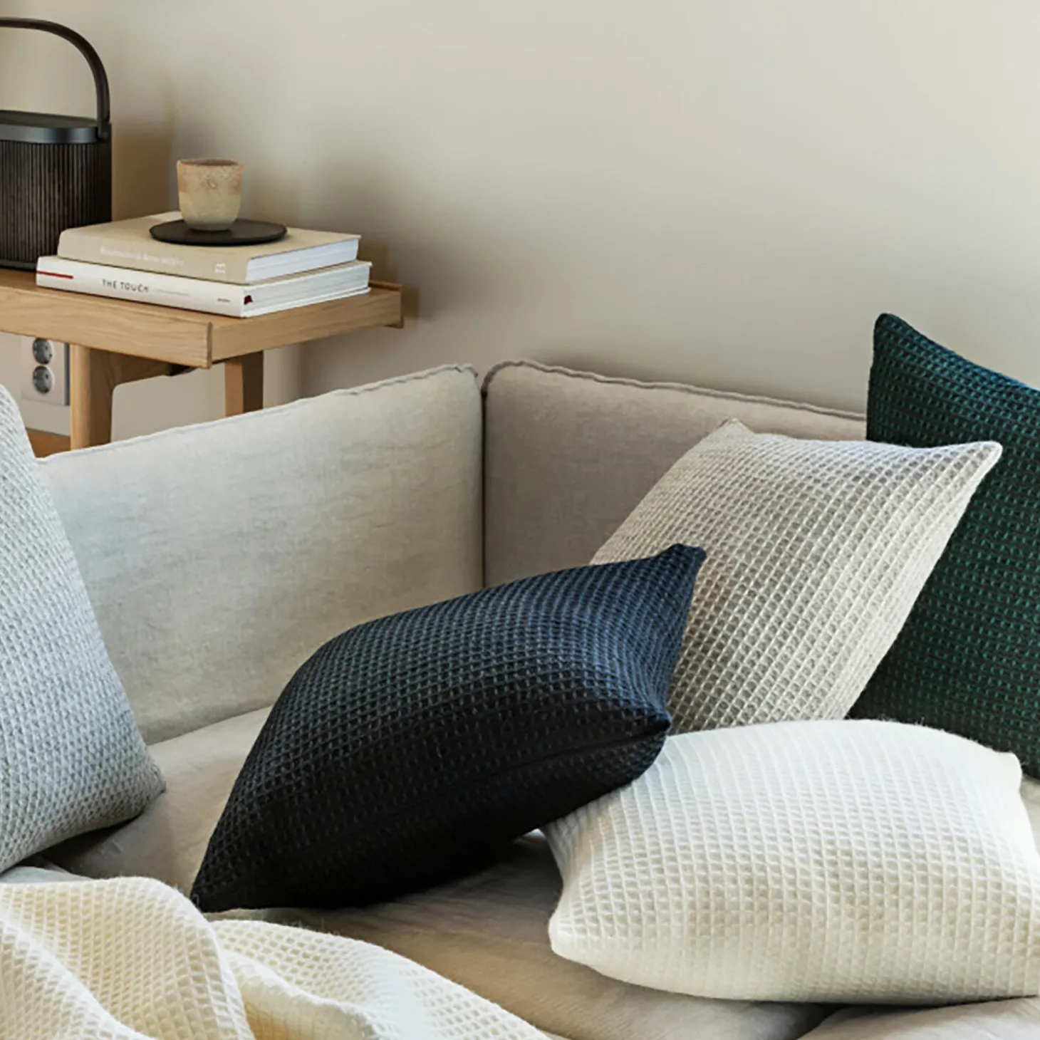 VEGA Cushion, natural