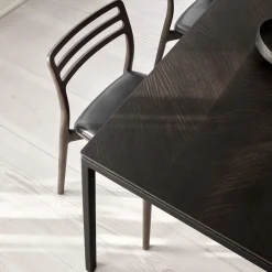 VIPP971 bord medium, mørk eg