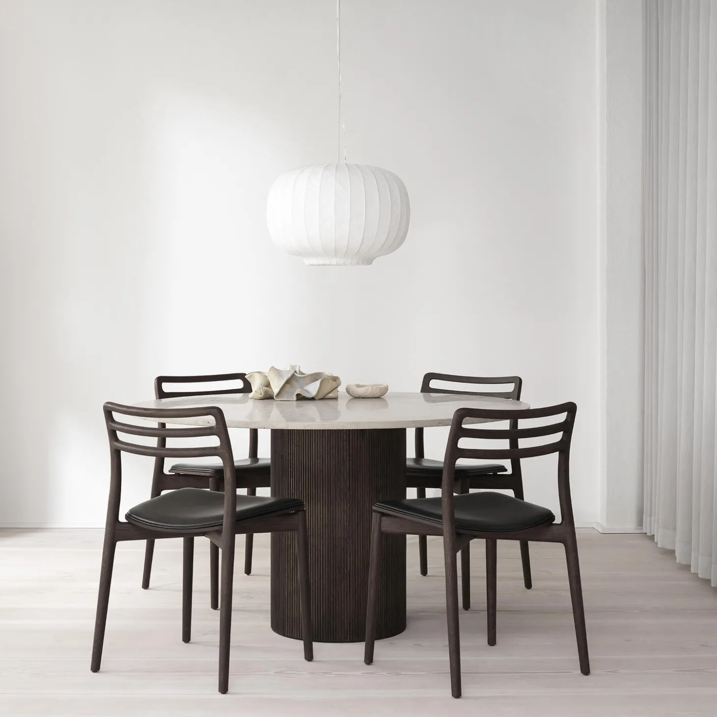 VIPP494 Cabin Round Table, jura grau blau/dark oak