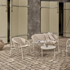 VIPP712 Lagrasse Lounge Chair, light grey