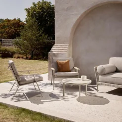 VIPP713 Open-Air Lounge Chair, light grey