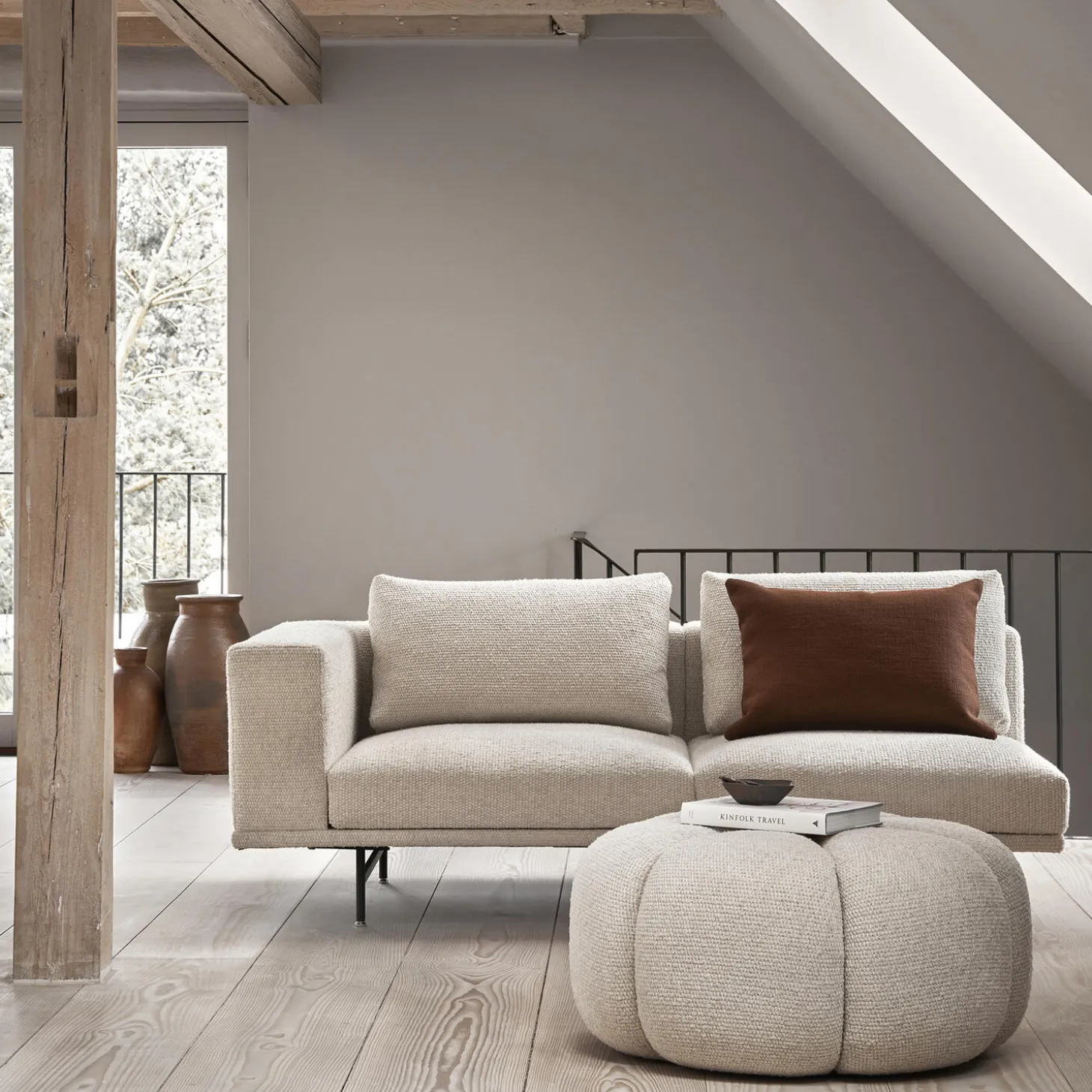 VIPP655 Pouf, off white/light grey