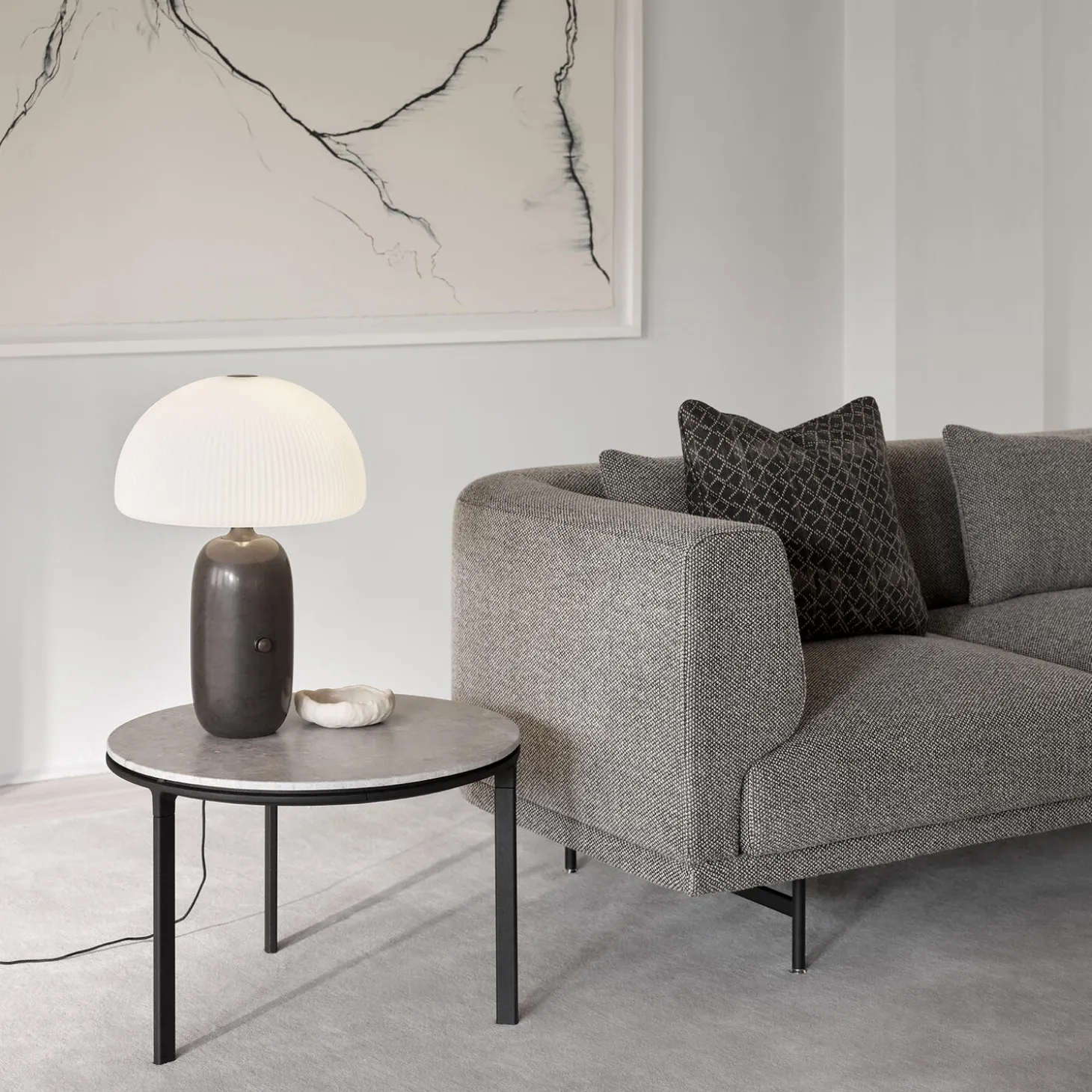 VIPP592 Sculpture bordlampe, grå