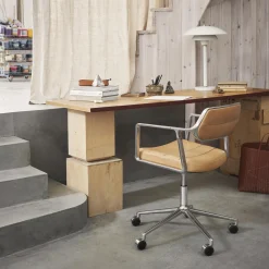 VIPP453 Swivel+ Chair with Castors, camel/polished aluminium