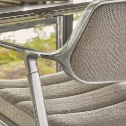 VIPP453 Swivel+ Chair with Castors, dark sand/polished aluminium