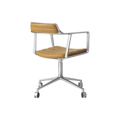 VIPP452 Swivel Chair with Castors, sand/polished aluminium