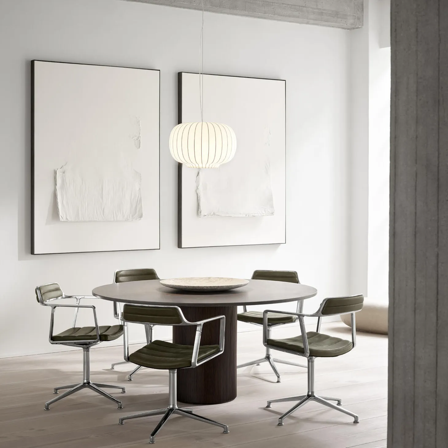 VIPP452 Swivel Chair with Gliders, bosco green/polished aluminium